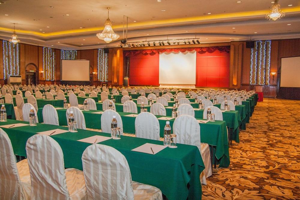 Summit Hotel Subang Usj Subang Jaya Esterno foto